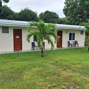 Monty'S Riverside View Resort